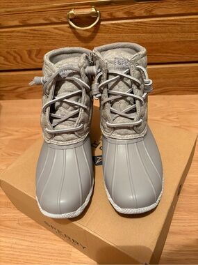 Sperry Saltwater Quilt - Grey